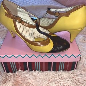 Pleaser Pin Up Couture Heels